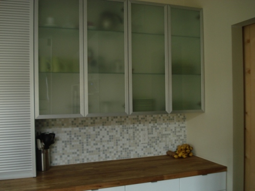 Ikea glass kitchen cabinets