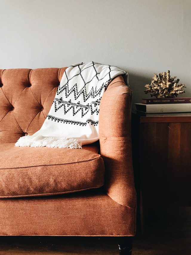 You are currently viewing 9 Ways to Use a Throw in Your Home