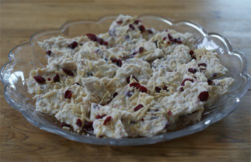 You are currently viewing 101 Days of Christmas: Cranberry Crunch Bark