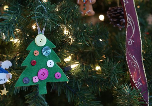 You are currently viewing 101 Days of Christmas: Felt Tree Ornaments