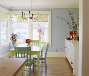 Read more about the article 5 Ways to Update Old Furniture