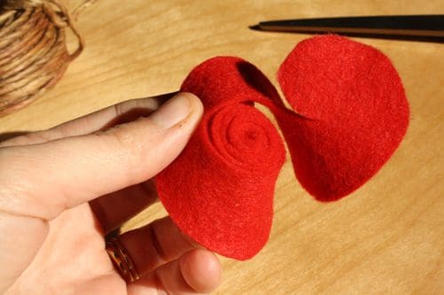 How to Make Rolled Felt Flower