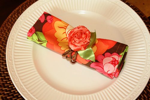 How to Make Cloth Napkins at lifeyourway.net
