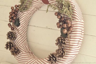 Simple Fabric Wreath {DIY Wreath Roundup at lifeyourway.net}