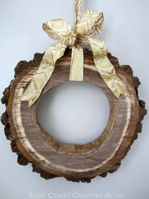 Wood Slice Wreath {DIY Wreath Roundup at lifeyourway.net}