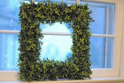 Square Boxwood Wreath {DIY Wreath Roundup at lifeyourway.net}