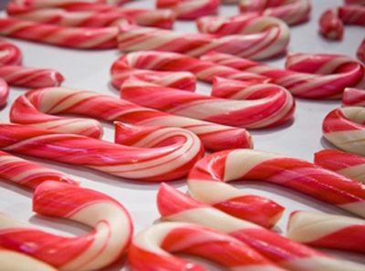 Homemade Candy Canes {Homemade Candy Roundup at lifeyourway.net}