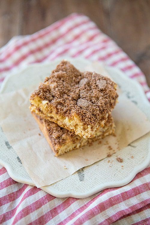 101 Days of Christmas: Cinnamon Crumble Coffee Cake at Lifeyourway.net