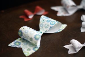 Read more about the article Printable gift bows {101 Days of Christmas}