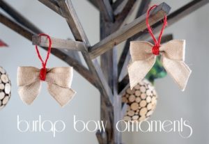 Read more about the article Burlap bow ornaments {101 Days of Christmas}