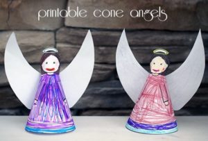 Read more about the article Printable cone angels {101 Days of Christmas}