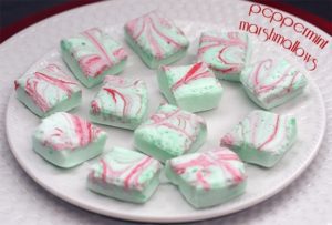 Read more about the article Peppermint swirl marshmallows {101 Days of Christmas}