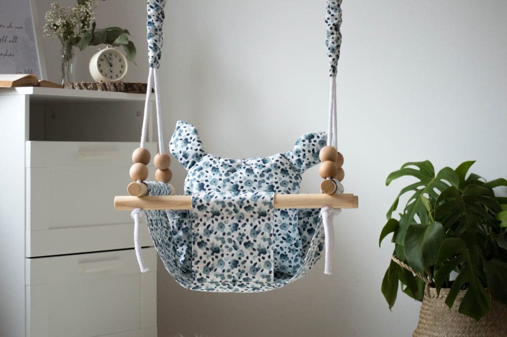 Baby swing