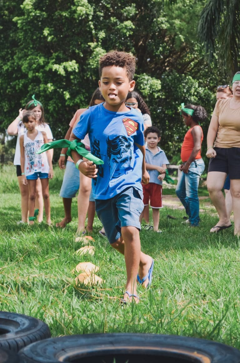 10 Backyard Games for Kids and Adults
