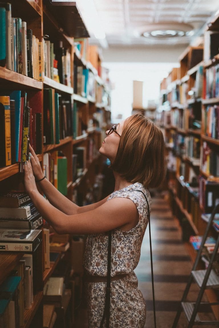 Tips for Selecting A Good Book for Your Course