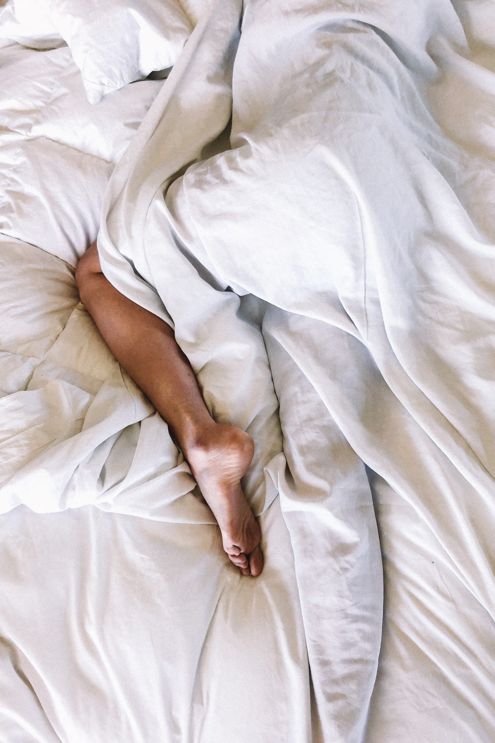 You are currently viewing Struggling to Sleep? Here’s 4 Tips to Help You Catch Some Zzzz’s