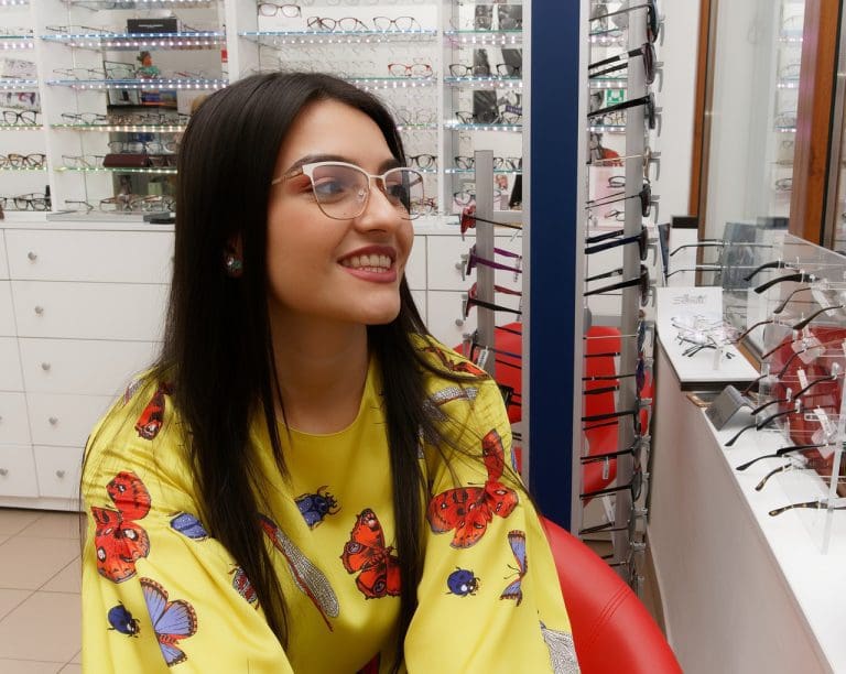 What Makes a Pair of Glasses High Quality?