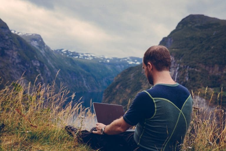 How to Become a Digital Nomad