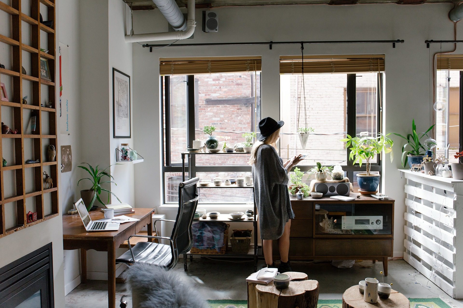 You are currently viewing 4 Ways to Develop a Home Office Routine