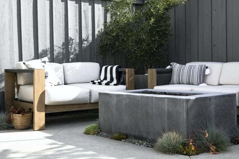 How to Choose the Best Outdoor Furniture for Your Yard