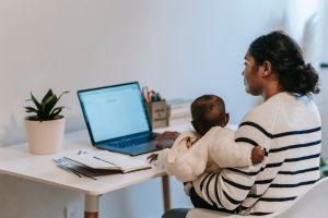 Read more about the article Working from Home With a Baby