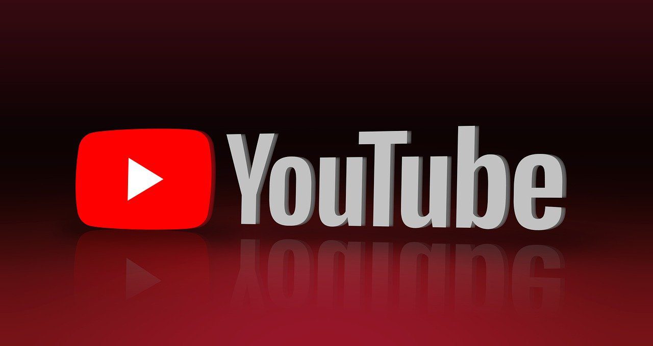 You are currently viewing 7 YouTube Marketing Tips from the Pros (Who Went Viral!)