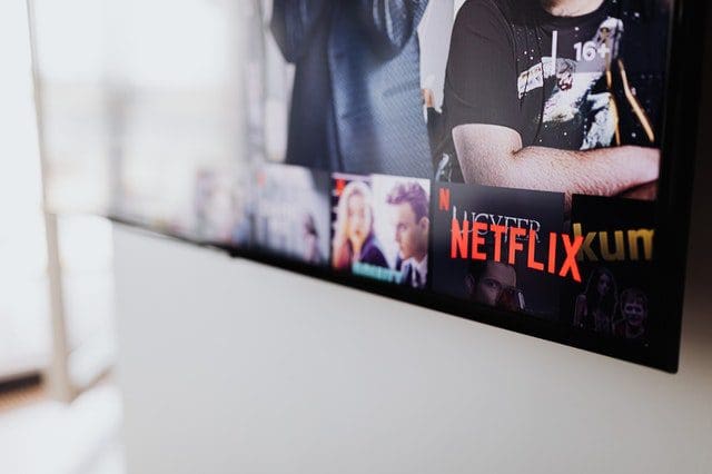 10 tips to enhance your streaming experience on Netflix (2021 - Guide)