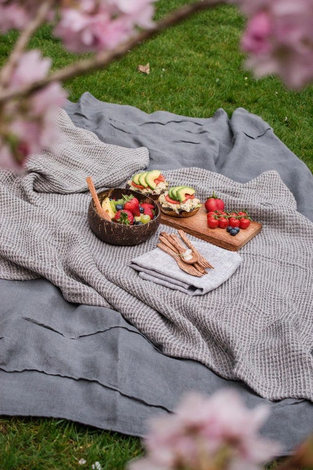 Outdoor throw blanket