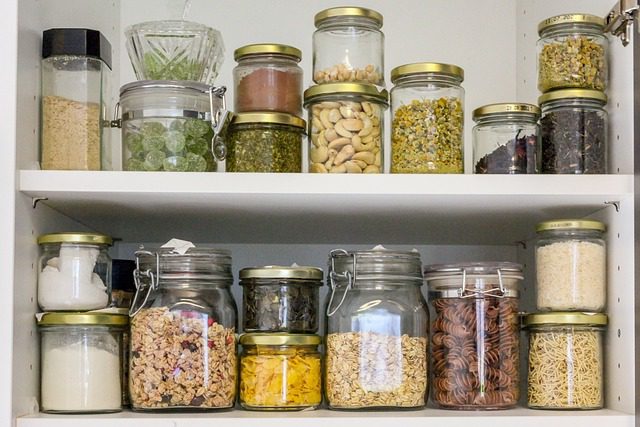 You are currently viewing 8 Essential Foods That Every Pantry Needs to Have