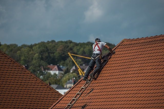 You are currently viewing 4 Reasons to Replace Your Roof