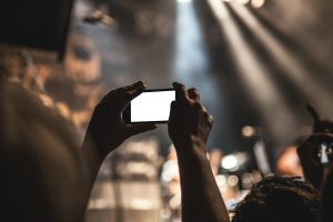 Read more about the article Creating an Online Photo Book of Your Concert Photos