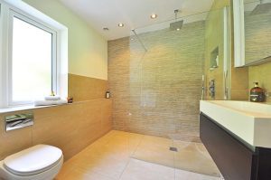Read more about the article A Comparison Between Pre-Made and Custom-Built Showers – Which is Best?