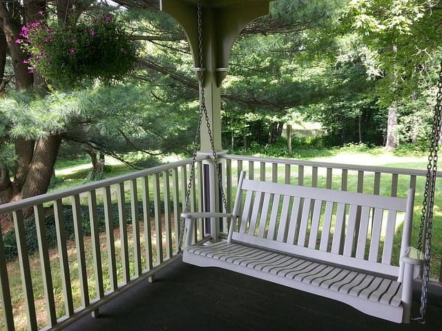 Porch swing