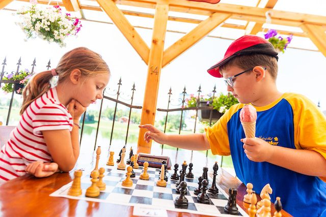 You are currently viewing Jamie Ritblat: What Are the Benefits of Chess for Young People?