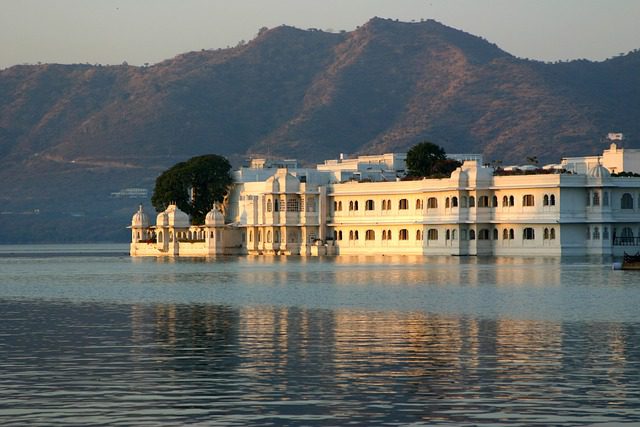 You are currently viewing Udaipur Unveiled: Exploring the Enchanting Gems of the City of Lakes