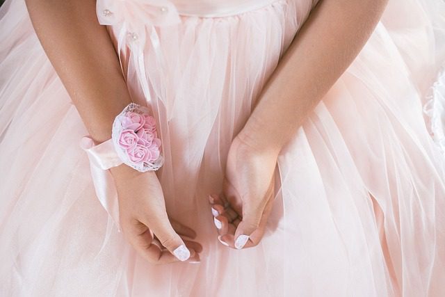 You are currently viewing How to Make a Corsage, and Why it Can Improve Your Day