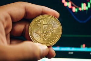 Read more about the article How Institutional Crypto Traders Analyze the Market to Trade Cryptocurrency with Benefits