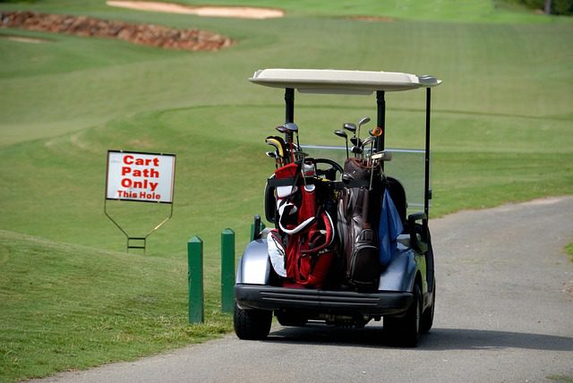 You are currently viewing Why You Need a Golf Cart Accident Lawyer on Your Side