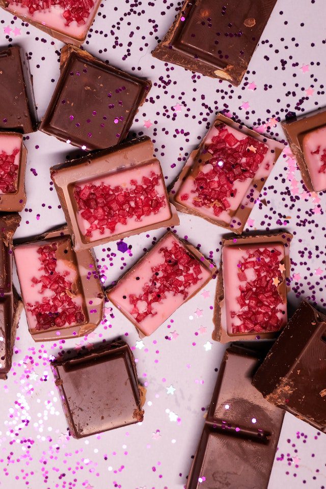 You are currently viewing 6 Sparkling Ideas: How Food Glitter Can Transform Your Treats