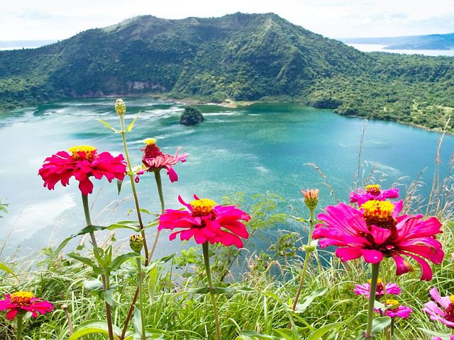 You are currently viewing 5 Must-Experience Philippines Travel Packages for Your Bucket List