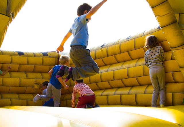 You are currently viewing Key Considerations When Hiring a Jumping Castle for Your Child’s Birthday Party