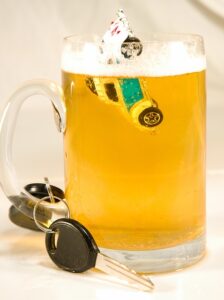 Read more about the article How to Choose the Right Drunk Driving Defense Lawyer