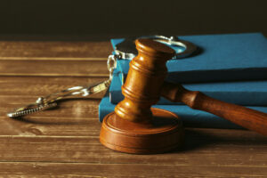 Read more about the article 4 Scenarios That Warrant Calling a Criminal Defense Lawyer