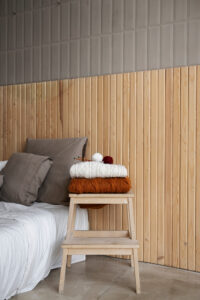 Read more about the article Creating a Modern Bedroom with Slat Wall Panels