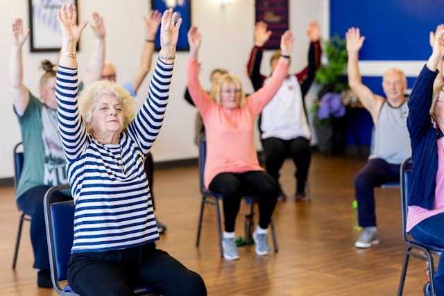 Benefits of Physiotherapy for Seniors + Safe Exercises