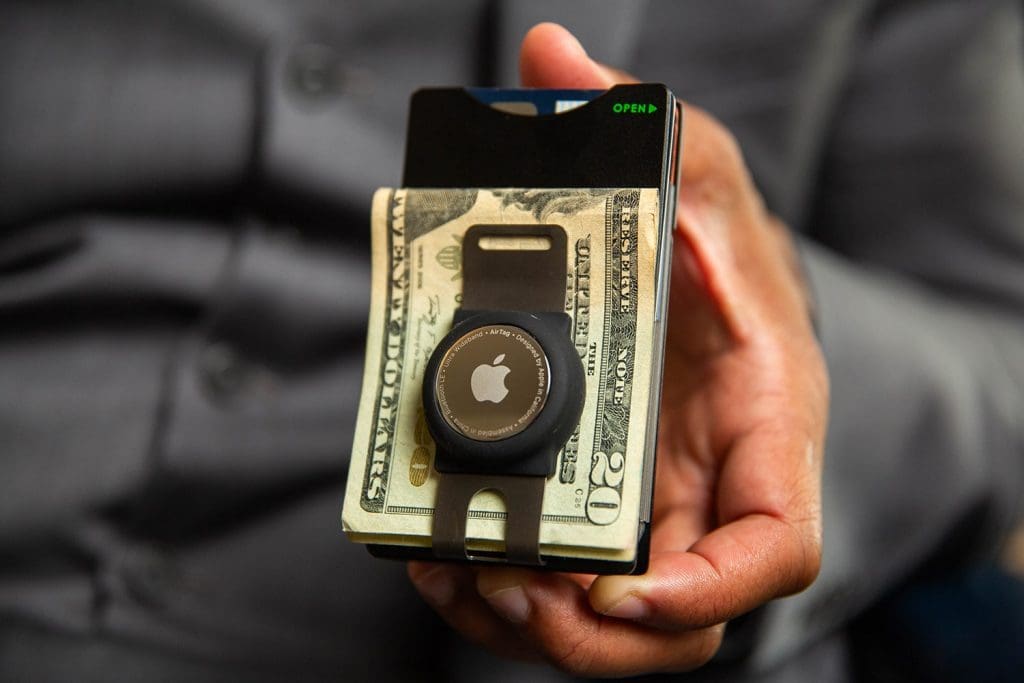 Minimalist Wallets and The Traveler: A Perfect Match
