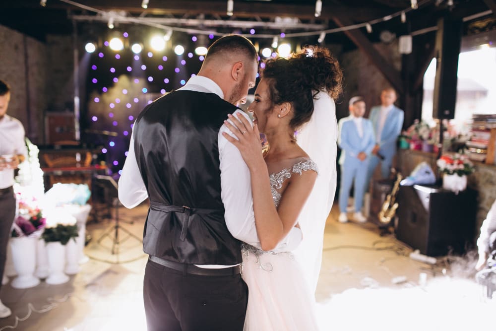 Know a Guy Who Knows a Guy? Here's Why a Professional Live Wedding Band is a Better Option
