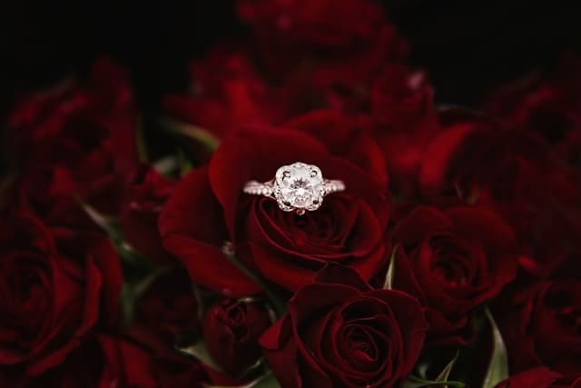 Finding a Unique Engagement Ring That Stands Out